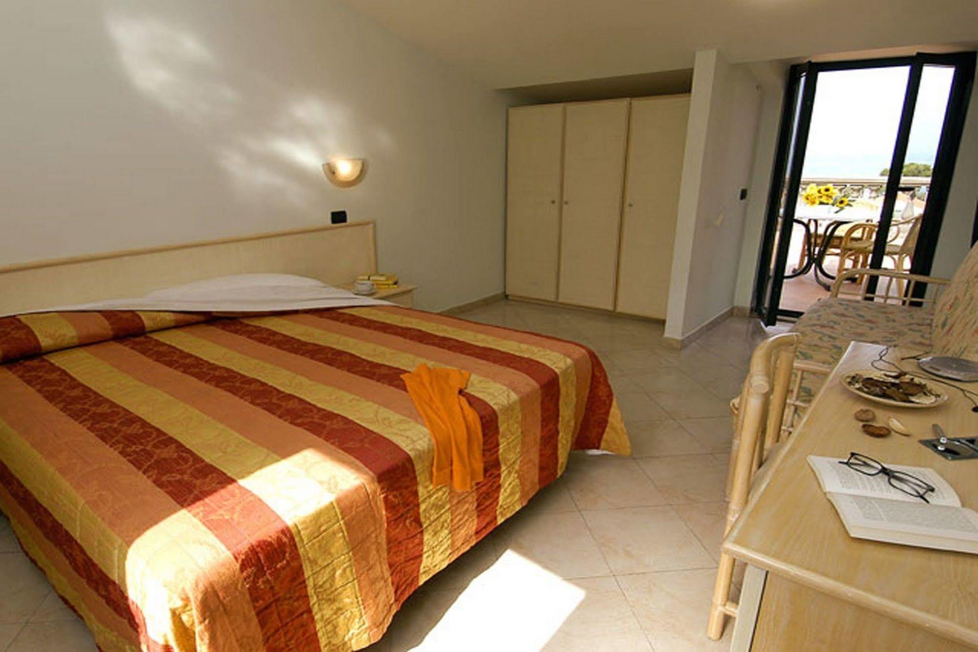 Hotel Eden Sorrente Extérieur photo